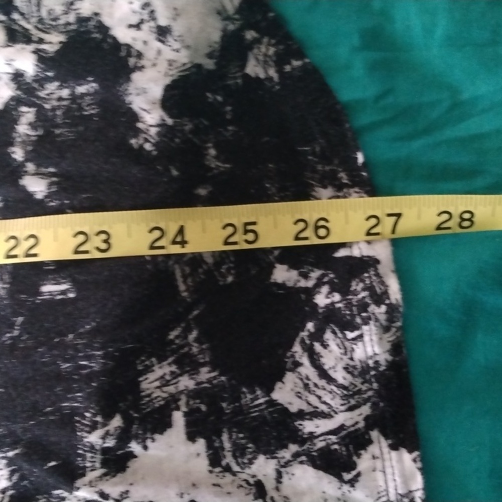 Simply Vera Vera Wang XL Short Sleeve Rayon Top In Black And White Abstract - Picture 7 of 7